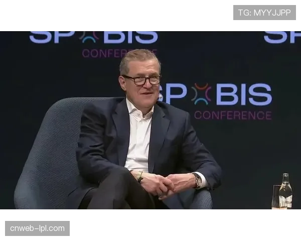 拜仁CEO德雷森强调女子足球投资价值,俱乐部主导联盟成立 拜仁CEO德雷森强调女子足球投资价值,俱乐部主导联盟成立