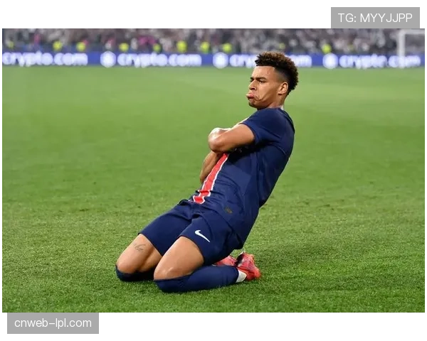 巴黎圣日耳曼边锋杜埃右大腿肌肉撕裂,将缺阵7周 巴黎圣日耳曼边锋杜埃右大腿肌肉撕裂,将缺阵7周